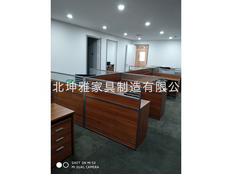 集中辦公家具-保定辦公家具